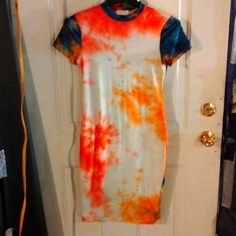Tye dye short sleeved dress